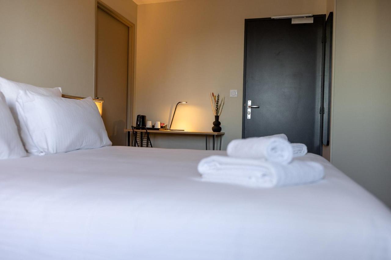 Logis Hotel & Restaurant Le Vert Bocage Franqueville-Saint-Pierre Eksteriør bilde