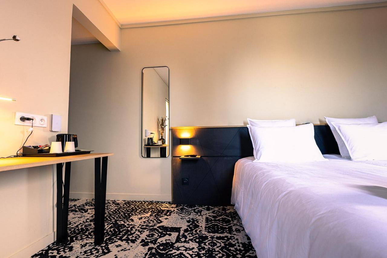 Logis Hotel & Restaurant Le Vert Bocage Franqueville-Saint-Pierre Eksteriør bilde
