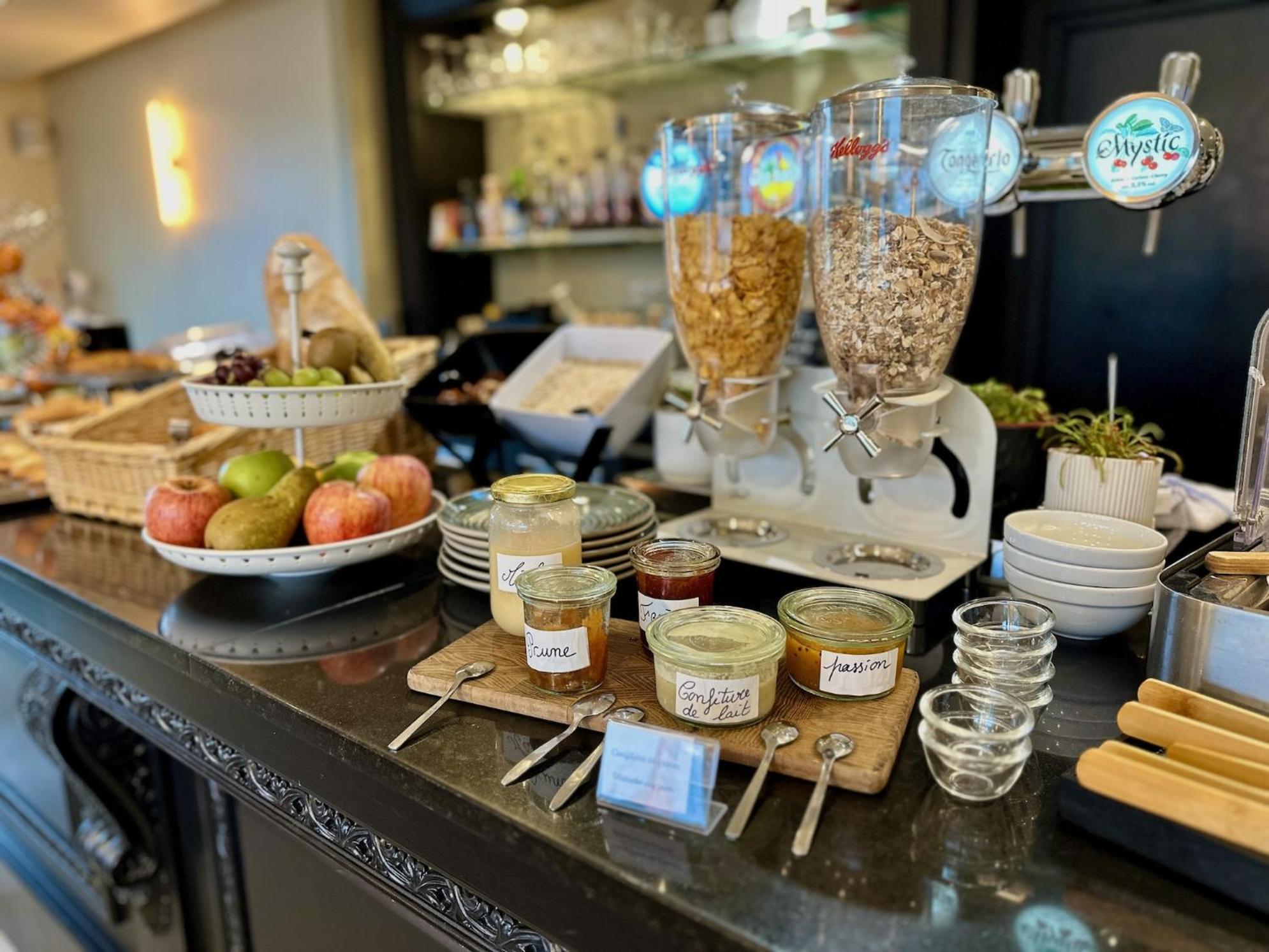Logis Hotel & Restaurant Le Vert Bocage Franqueville-Saint-Pierre Eksteriør bilde